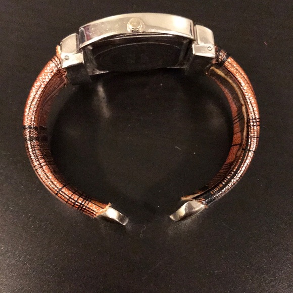 Suisse Quartz cuff watch - Picture 4 of 8